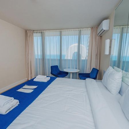 Aparthotel ~ Orbi City ~ 巴统 外观 照片