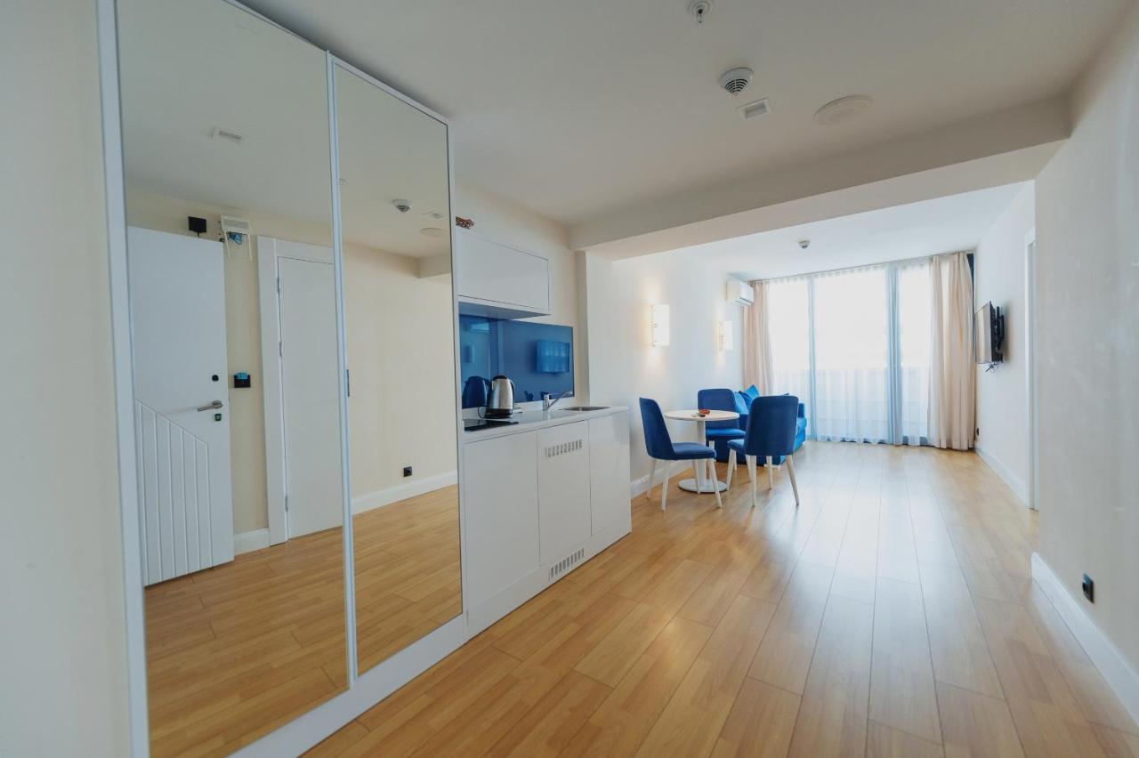 Aparthotel ~ Orbi City ~ 巴统 外观 照片