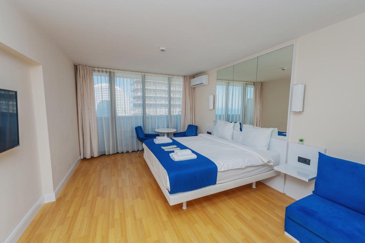 Aparthotel ~ Orbi City ~ 巴统 外观 照片